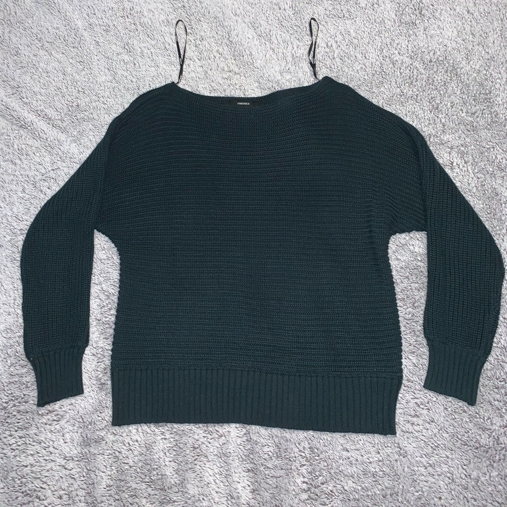 FOREVER 21 - Size M - Dark Green Sweater